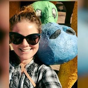 Meet your Posher, Whitney